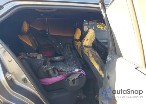 2024 Nissan Kicks Sr Xtronic Cvt z USA, uszkodzony, nr VIN 3N1CP5DV2RL549360